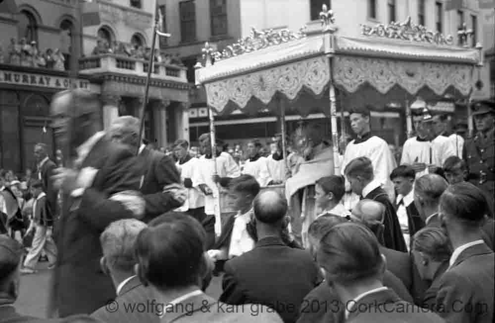 nbwwg 001 058 religious parade patricks st
