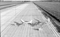 nBW35wg 033 08 RC model TAXI Cessna airport